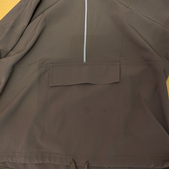 MONDETTA 3 piece track suit. Green, worn once. Size Medium-Large. - Picture 7 of 10